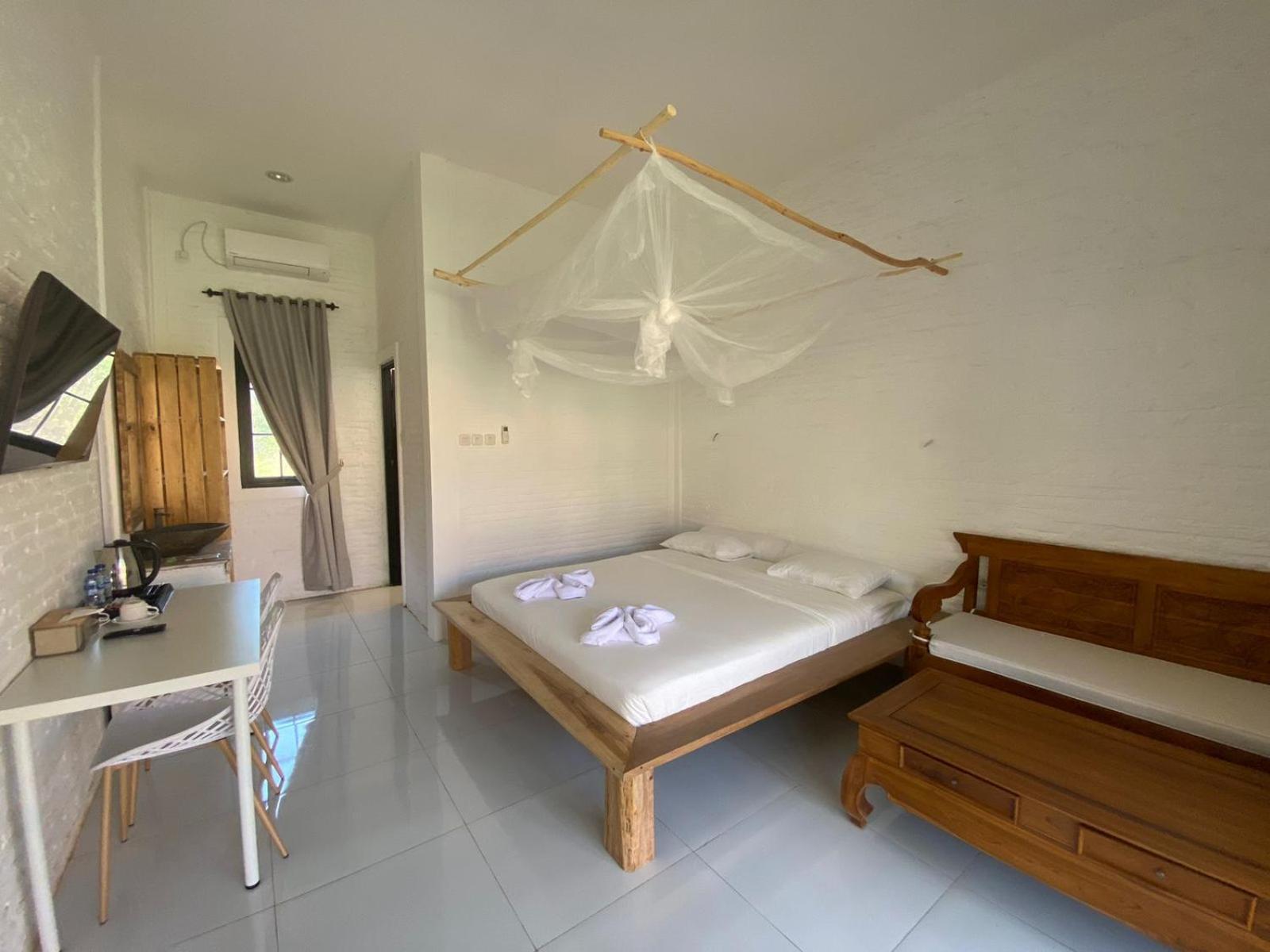 Pasir Putih Resort & Resto Maluk 外观 照片