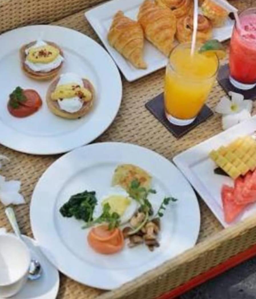 Pasir Putih Resort & Resto Maluk 外观 照片